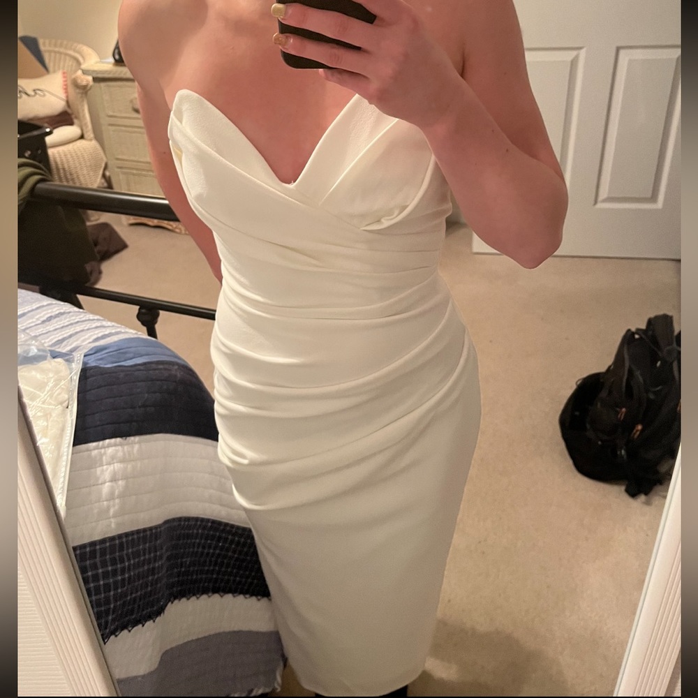 Selfie Leslie White Midi Dress - Picture 5 of 6